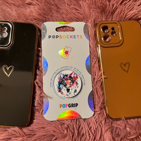 IPhone 13 Cell phone cases with a pop sock grip. Bundle deal - Picture 2 of 4